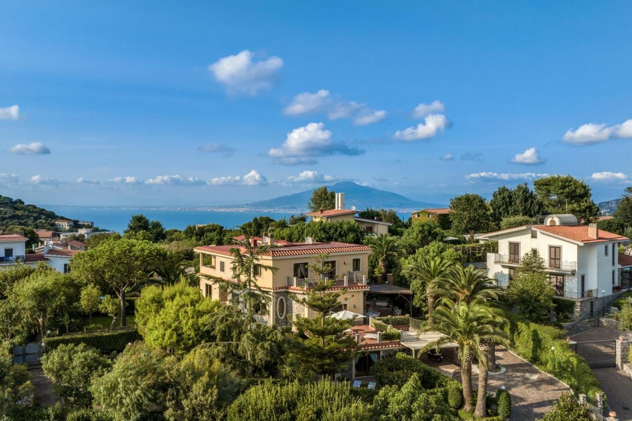 Villa Solatia มัสซาลูเบรนเซ ภายนอก รูปภาพ